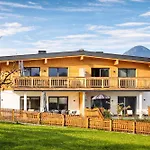 Ferienhaus Ruhestube - Design Apartment With Balcony Fügen