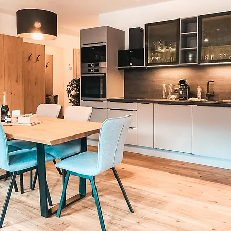 Ruhestube - Balcony Und Car Park By Alpenluxus Apartment Fuegen